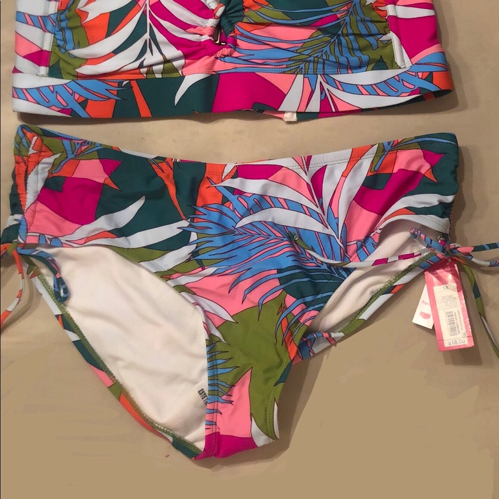 3X tropical bikini top and bottom
